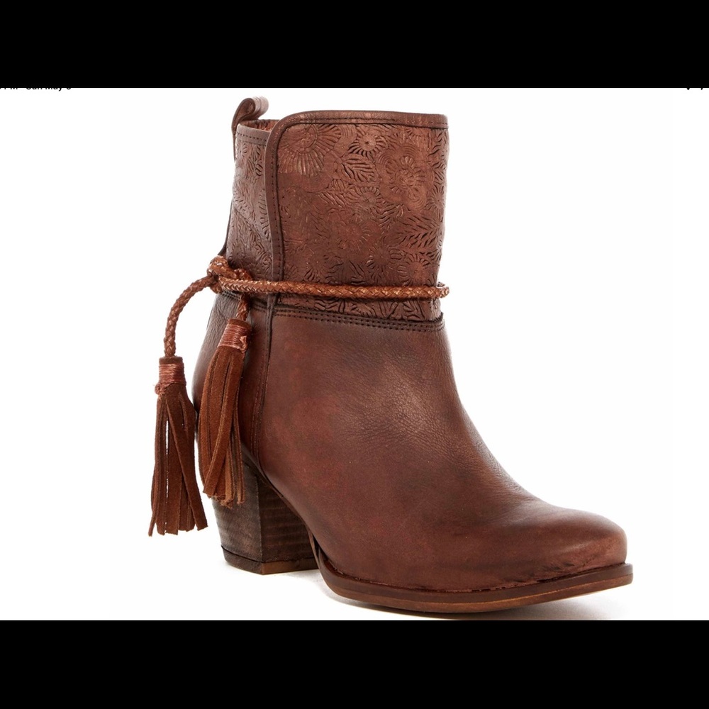 🆕Veracruz Kim Embossed Tassel Bootie Tobacco S38